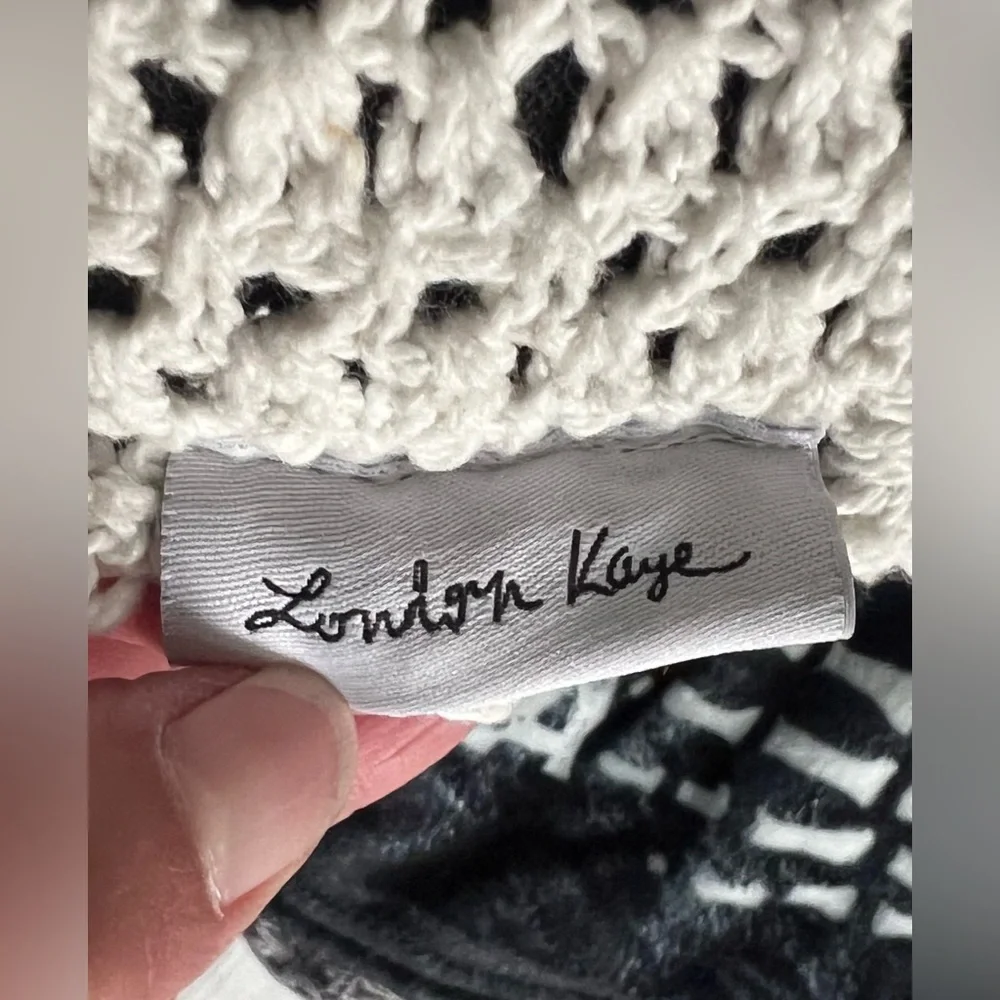 NWT London Kaye Handcrafted Eyeball Crochet Pillow Set Home Decor Accent Quirky